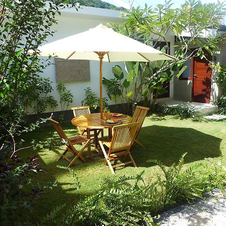 Simon'S Suite Mangsit Exterior foto